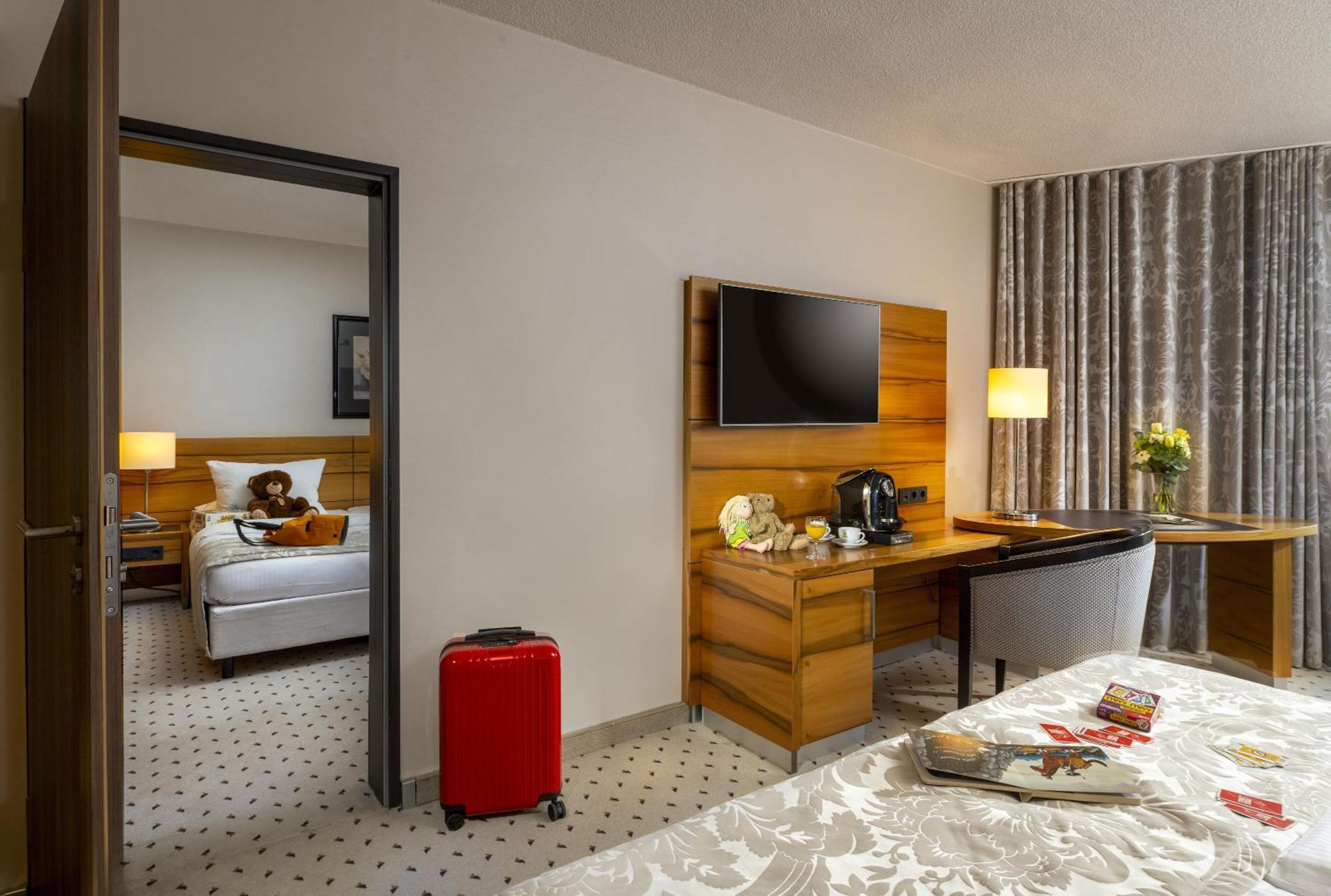 มาริทิม โฮเต็ล บาด ฮอมบูร์ก Hotel บาดฮอมบูร์ก ฟอร์ แดร์เฮอเฮอ ภายนอก รูปภาพ