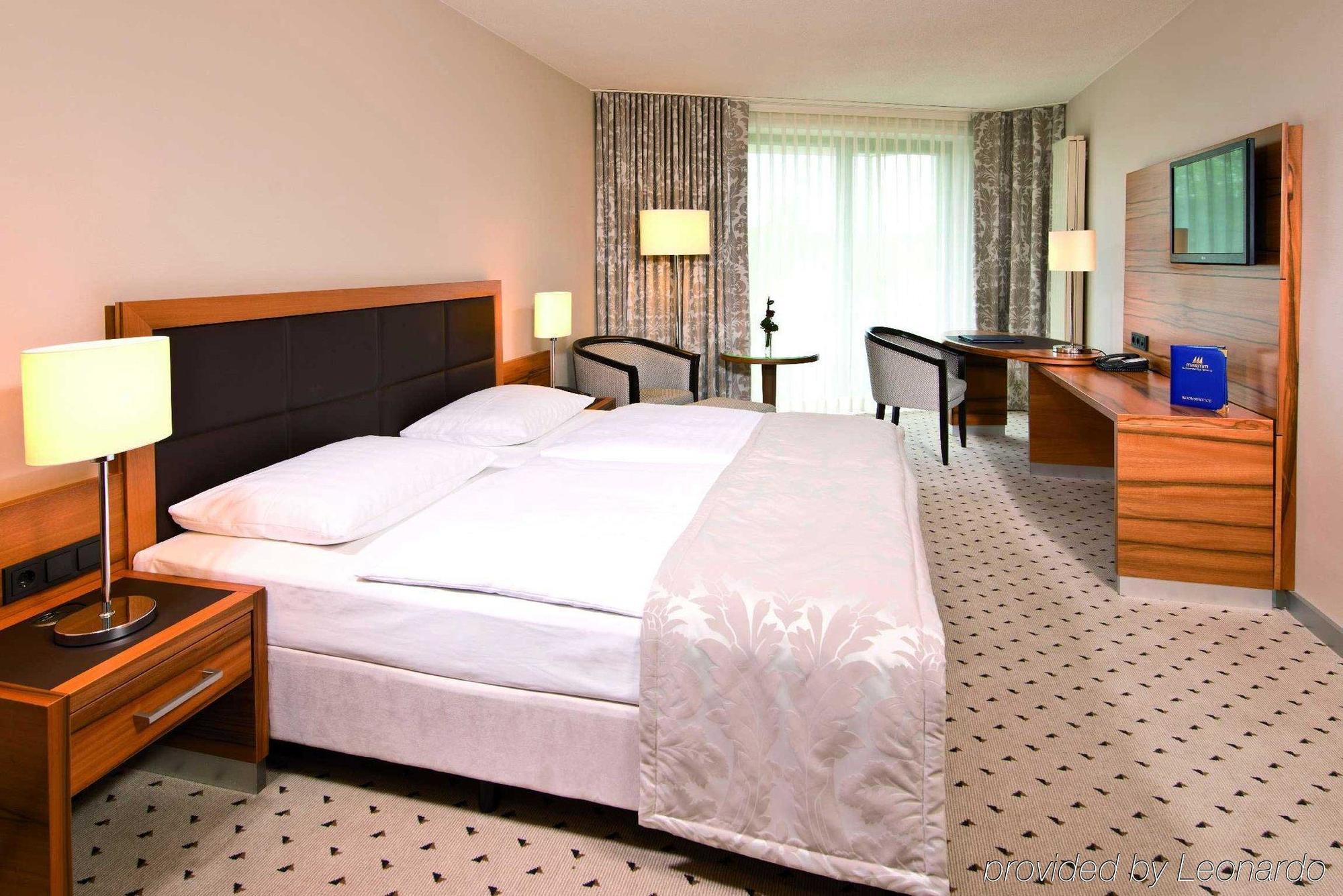 มาริทิม โฮเต็ล บาด ฮอมบูร์ก Hotel บาดฮอมบูร์ก ฟอร์ แดร์เฮอเฮอ ภายนอก รูปภาพ