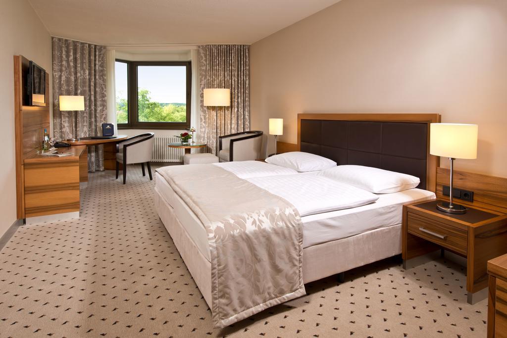 มาริทิม โฮเต็ล บาด ฮอมบูร์ก Hotel บาดฮอมบูร์ก ฟอร์ แดร์เฮอเฮอ ห้อง รูปภาพ