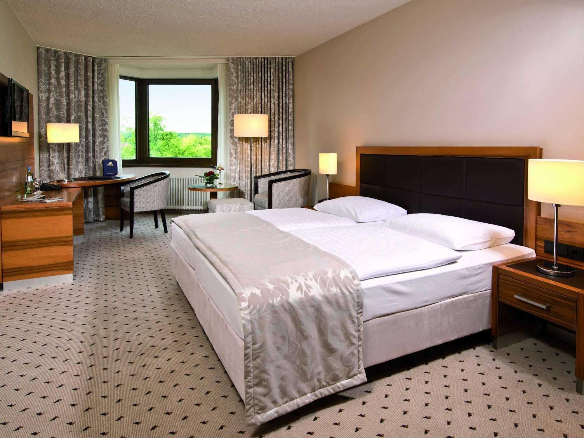 มาริทิม โฮเต็ล บาด ฮอมบูร์ก Hotel บาดฮอมบูร์ก ฟอร์ แดร์เฮอเฮอ ภายนอก รูปภาพ
